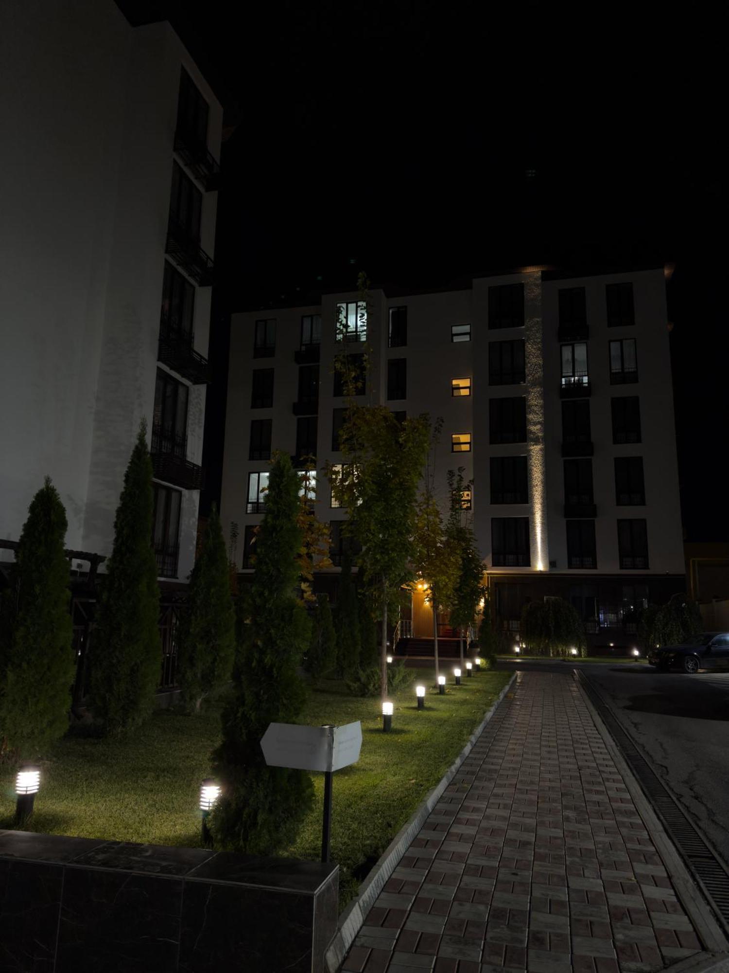 Casablanca Apart Hotel Biszkek Zewnętrze zdjęcie