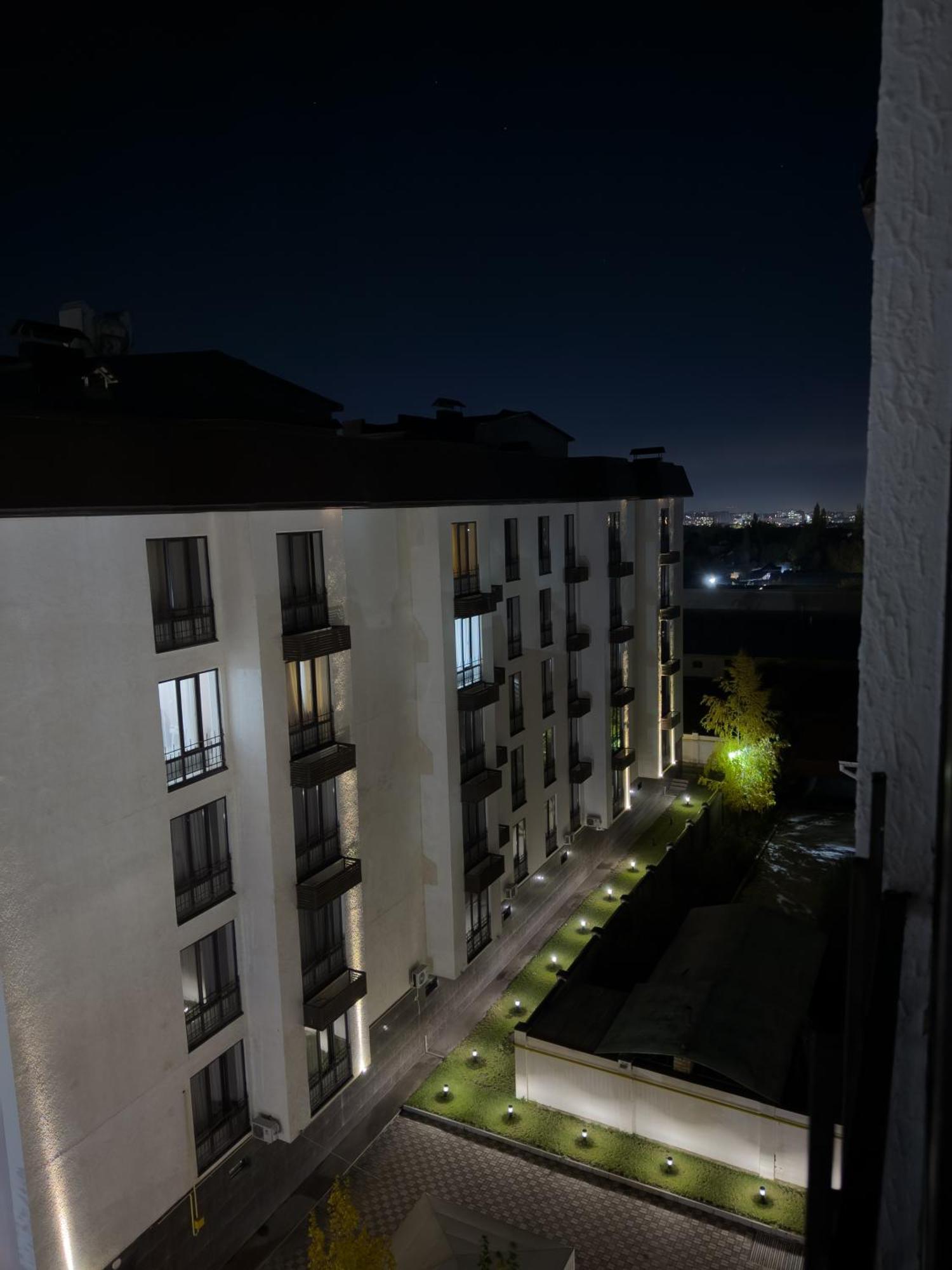 Casablanca Apart Hotel Biszkek Zewnętrze zdjęcie