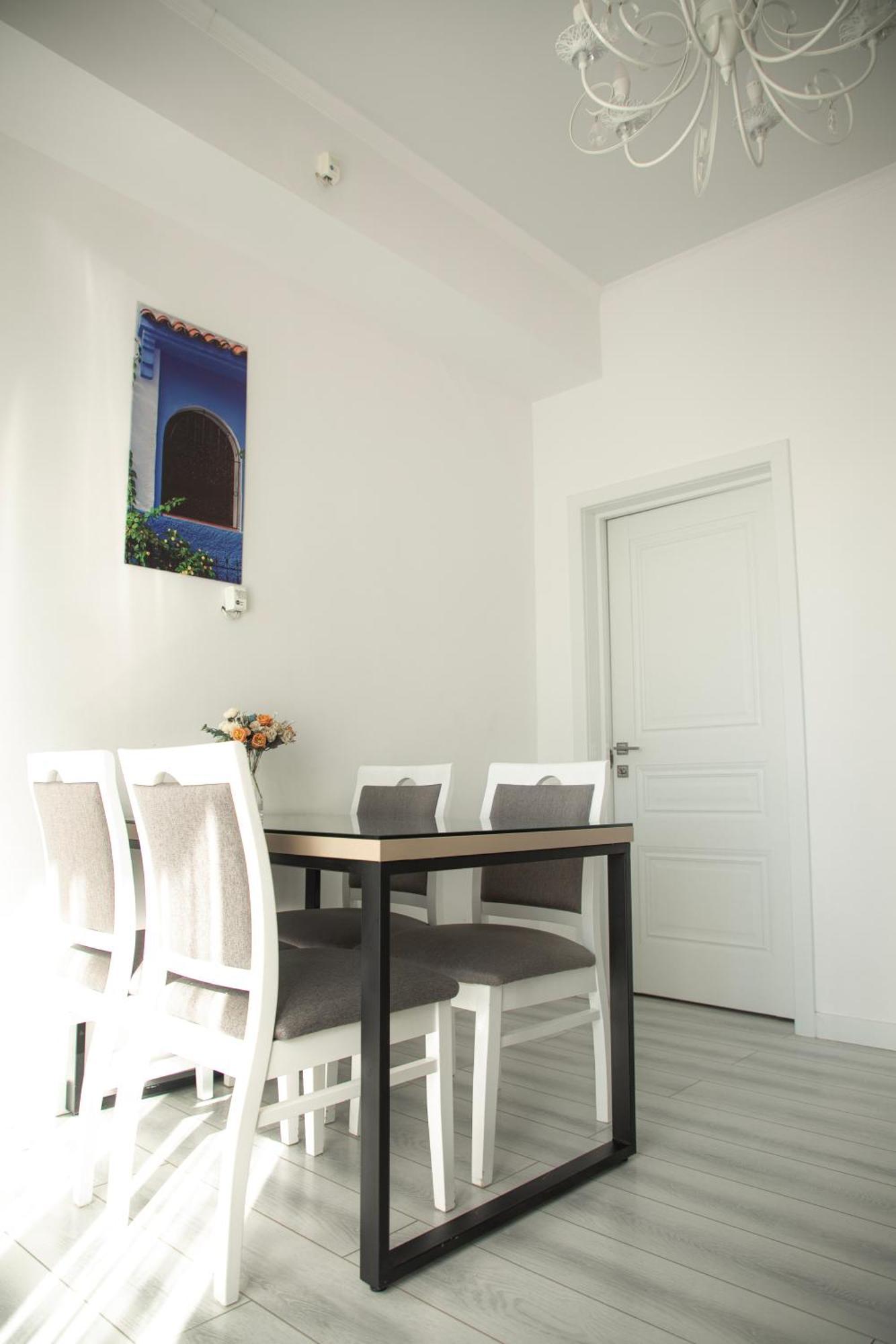 Casablanca Apart Hotel Biszkek Zewnętrze zdjęcie