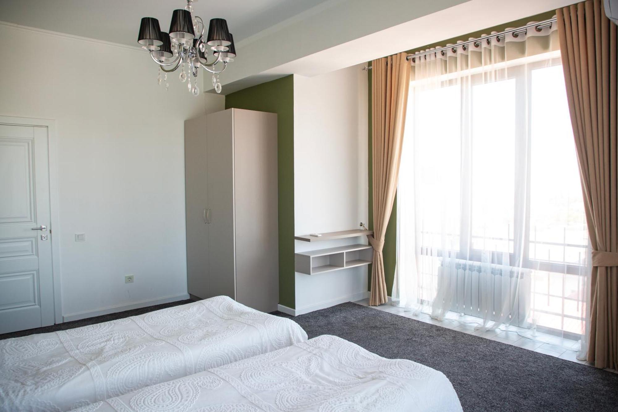 Casablanca Apart Hotel Biszkek Zewnętrze zdjęcie